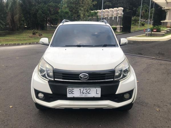 TERIOS R 1.5 MT 2017 PUTIH