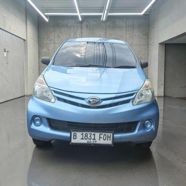 XENIA D 1.0 MT 2014 BIRU