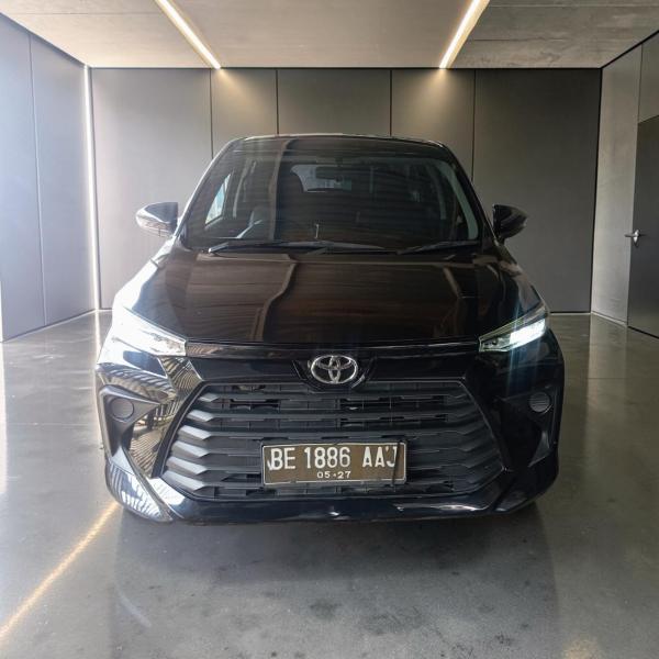 AVANZA E 1.3 MT 2022 HITAM PT