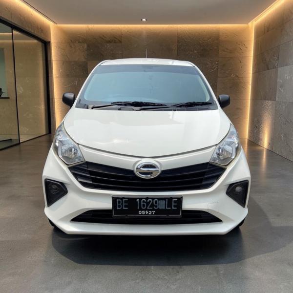 SIGRA D 1.0 MT 2022 PUTIH