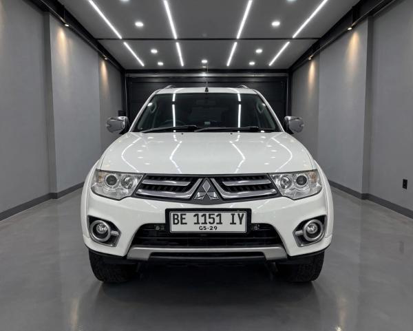 PAJERO EXCEED 2.5 MATIC SOLAR 2013 PUTIH